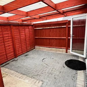 full-studio-near-heathrow-airport-london.brighton-hotels-england.com/